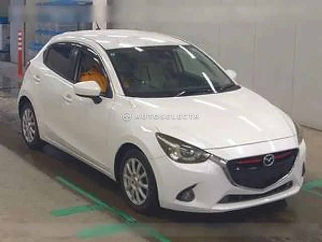 Mazda Demio 2015, auction grade R