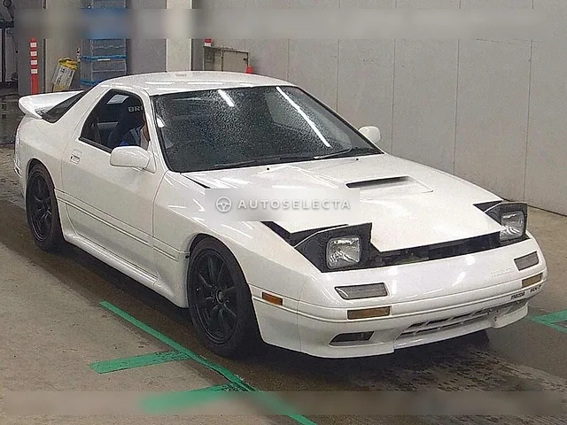 Mazda Savanna RX-7 1990, auction grade R