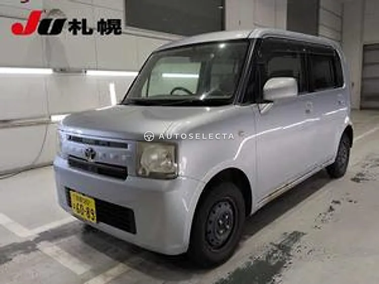 Toyota Pixis Space 2012, photo 1 of 1