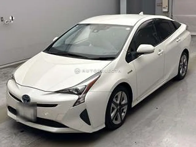 Toyota Prius 2016, auction grade 3.5