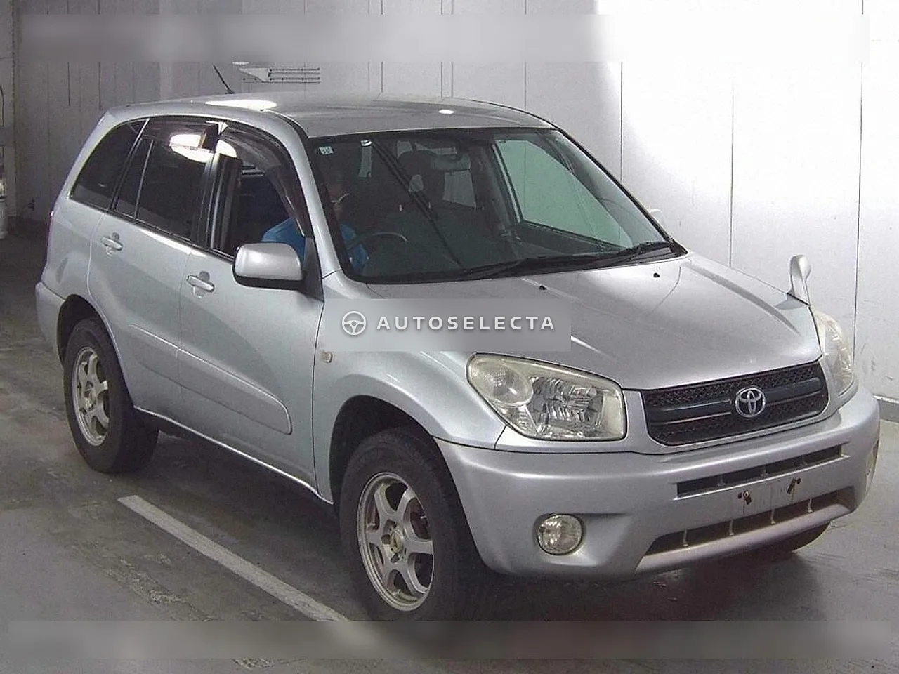 Toyota RAV4 J 2003, photo 1 of 6