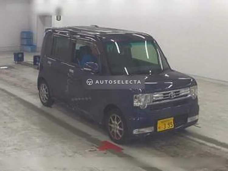 Toyota Pixis Space 2013, photo 1 of 1
