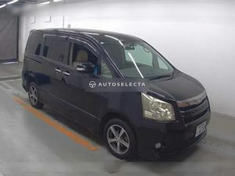Toyota Noah 2008, photo 1 of 1