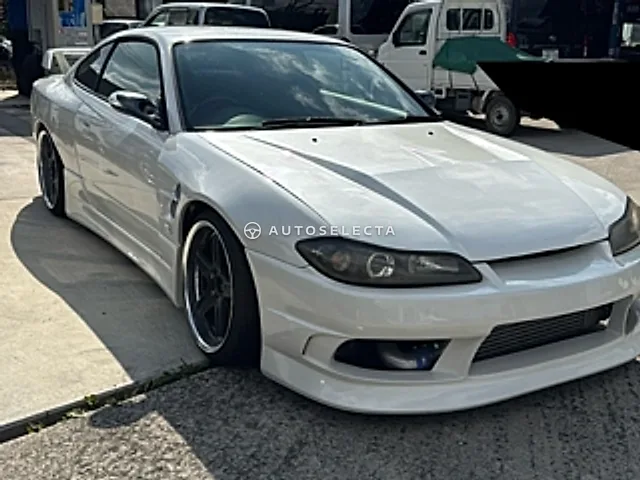 Nissan Silvia 1999, auction grade R