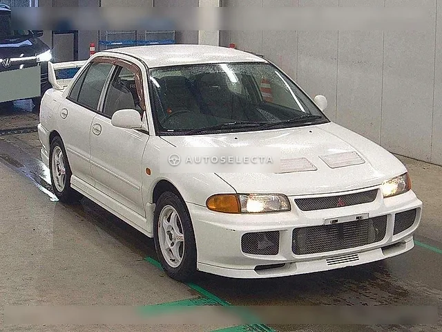 Mitsubishi Lancer 1995, auction grade R