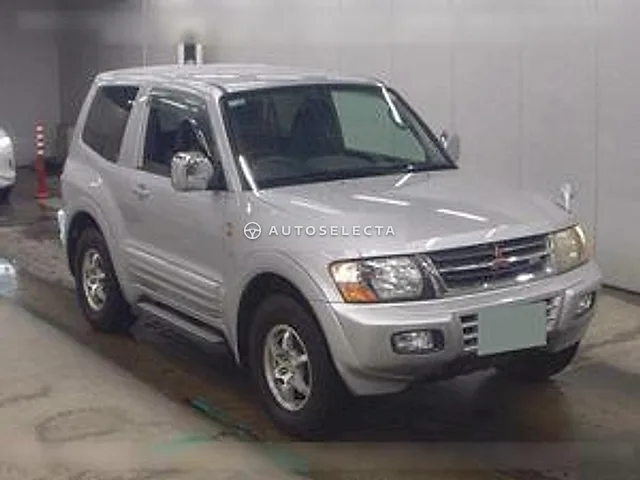 Mitsubishi Pajero 2000, auction grade R