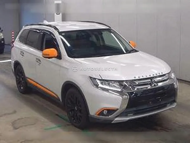 Mitsubishi Outlander 2018, auction grade R