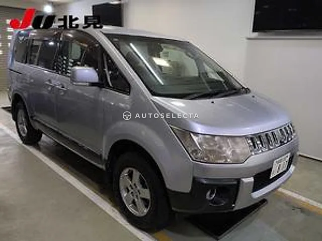 Mitsubishi Delica D:5 2007, auction grade 3