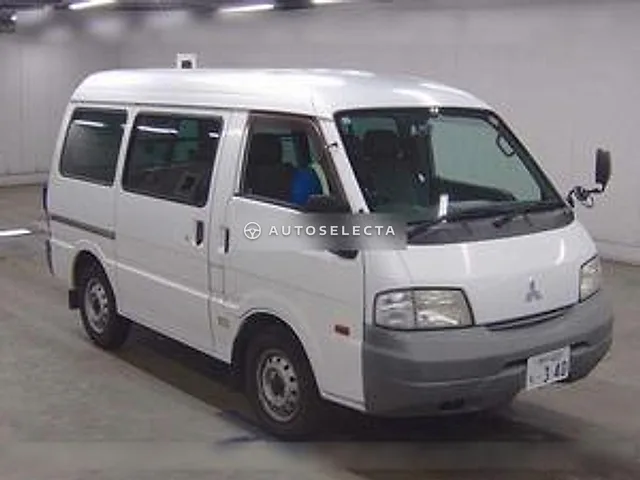 Mitsubishi Delica Van 2010, auction grade R