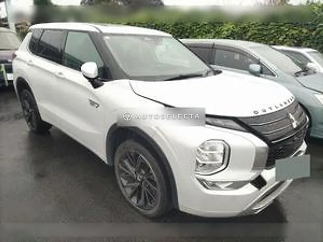 Mitsubishi Outlander PHEV 2023