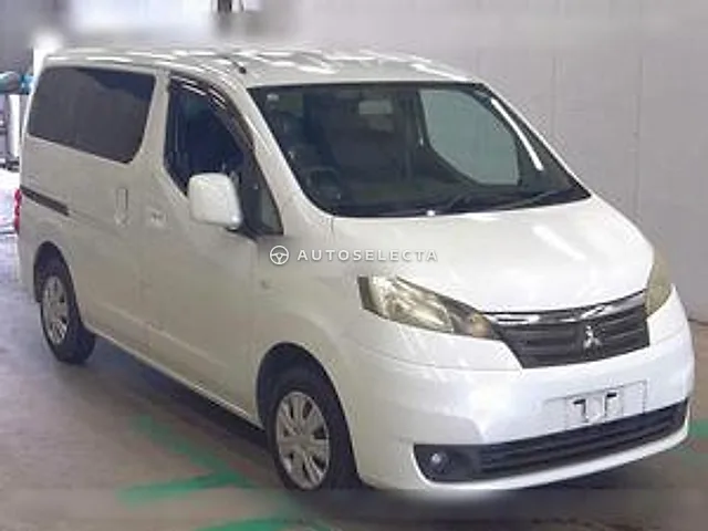Mitsubishi Delica D:3 2011, auction grade 3.5