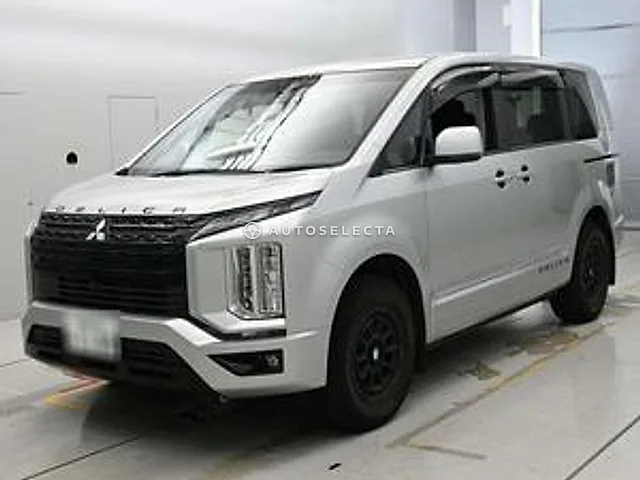 Mitsubishi Delica D:5 2022, auction grade 4.5