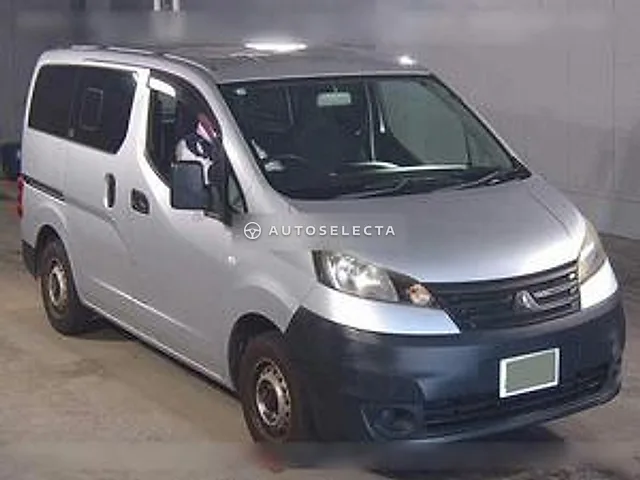 Mitsubishi Delica Van 2013, auction grade 3.5