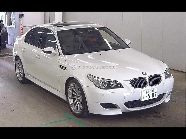 BMW M5 2005, auction grade 4