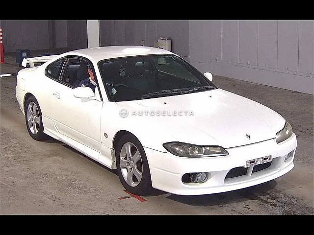 Nissan Silvia 2000, auction grade R