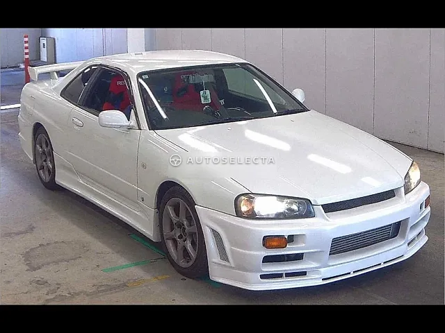 Nissan Skyline 2001, auction grade R