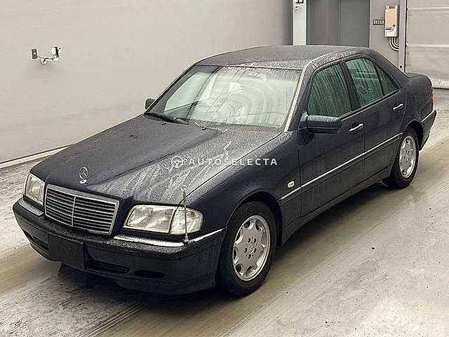 Mercedes-Benz C-Class 2000, auction grade 3