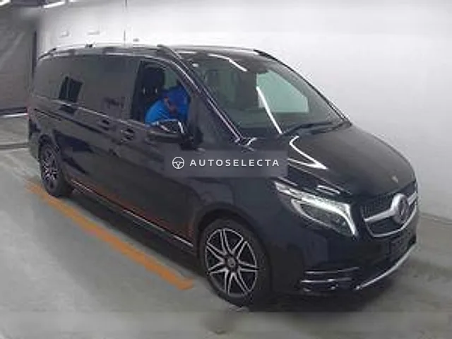 Mercedes-Benz V-Class 2021, auction grade 4.5