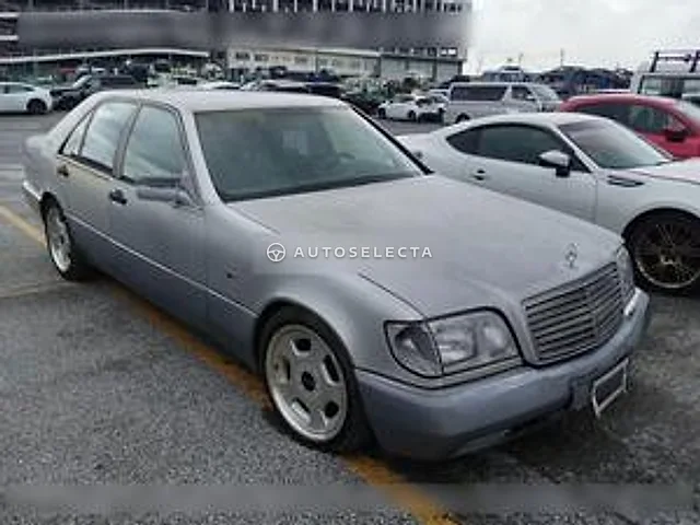Mercedes-Benz S-Class 1992