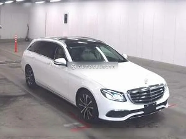 Mercedes-Benz E-Class Station Wagon 2019, auction grade 4.5