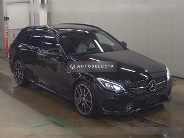 Mercedes-Benz C-Class Station Wagon 2015, auction grade 4