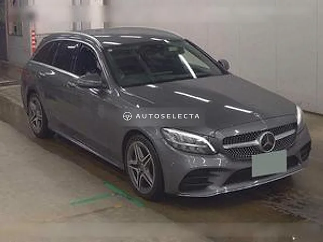 Mercedes-Benz C-Class Station Wagon 2019, auction grade 4.5