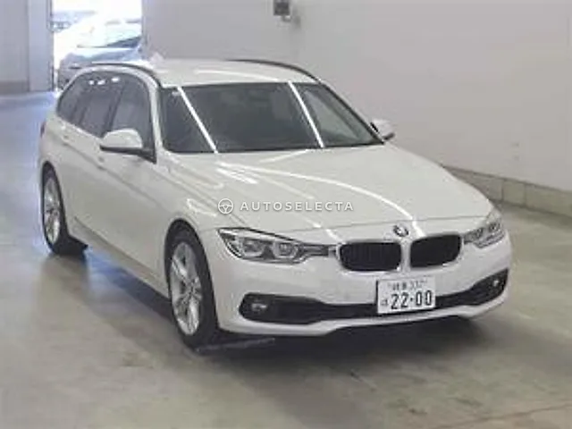 BMW 3 Series 2018, auction grade 5