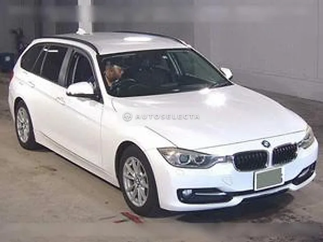 BMW 3 Series 2012, auction grade 4