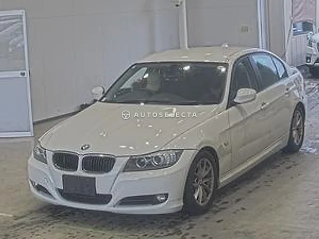 BMW 3 Series 2010, auction grade 3