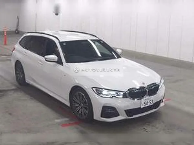 BMW 3 Series 2022, auction grade 4.5