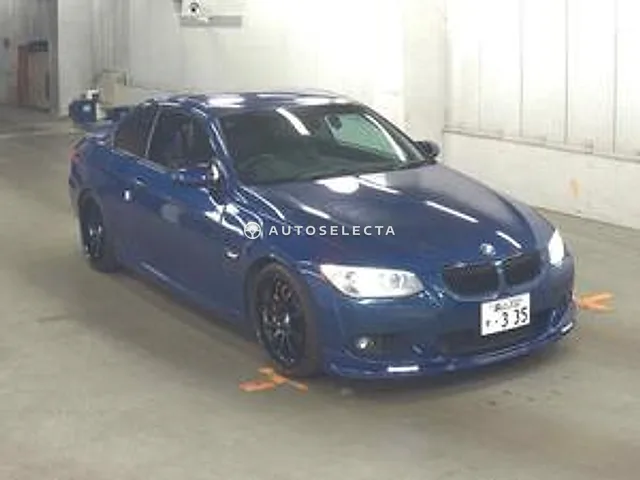 BMW 3 Series 2011, auction grade 4.5