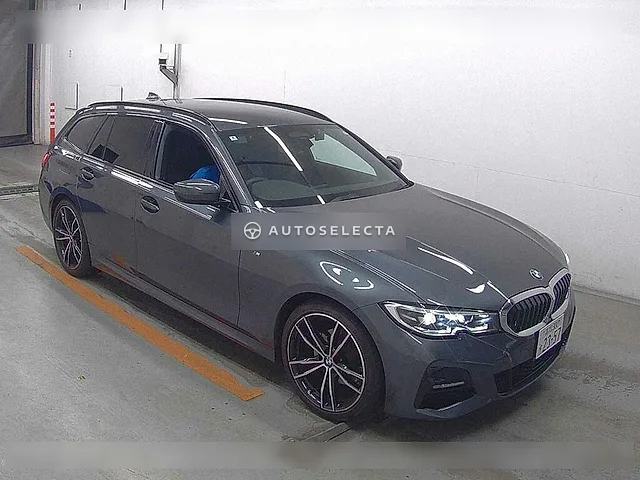BMW 3 Series 2022, auction grade 4.5