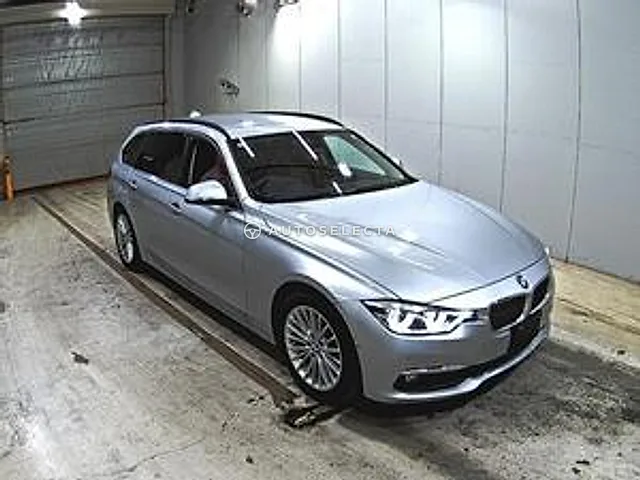 BMW 3 Series 2017, auction grade 4.5