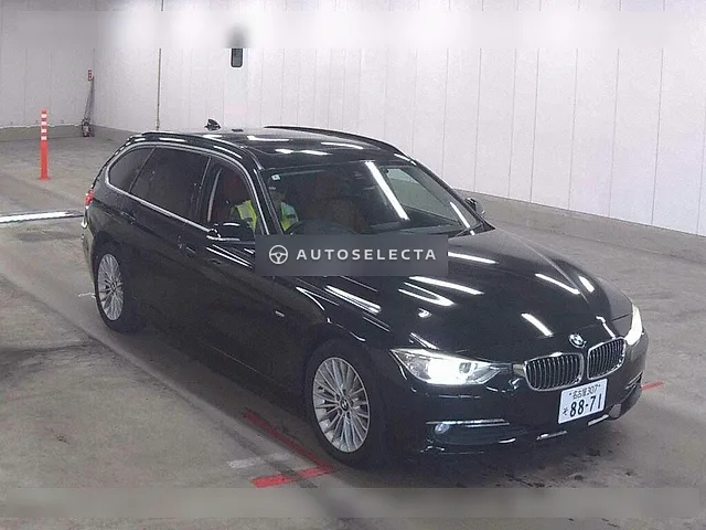 BMW 3 Series 2013, auction grade 4