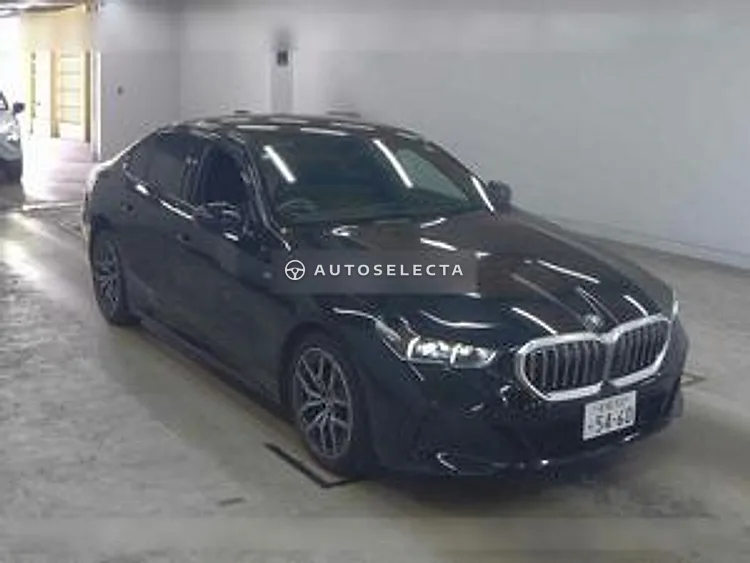BMW 5 Series 2023, photo 1 of 1