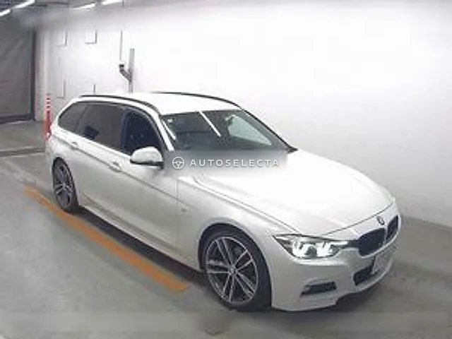 BMW 3 Series 2019, auction grade 4.5