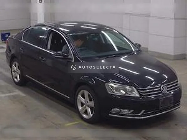 Volkswagen Passat 2012, auction grade 4