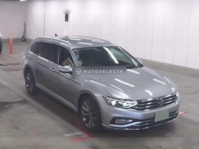 Volkswagen Passat Variant 2023, auction grade 4.5