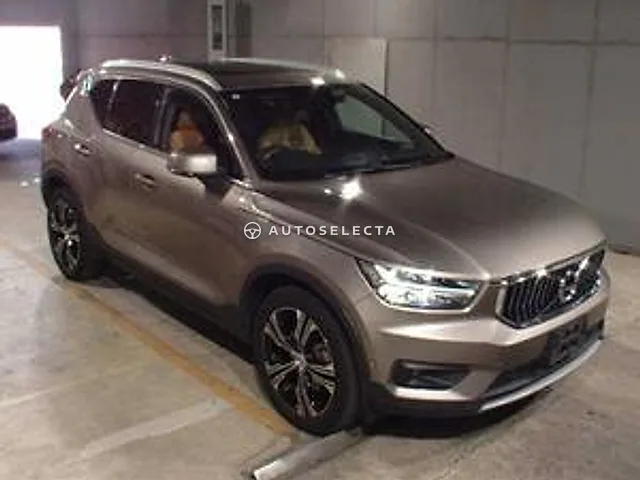 Volvo XC40 2021, auction grade 4