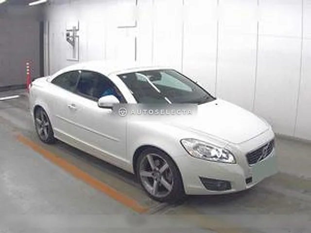 Volvo C70 2011, auction grade 4