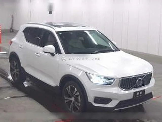 Volvo XC40 2021, auction grade 4