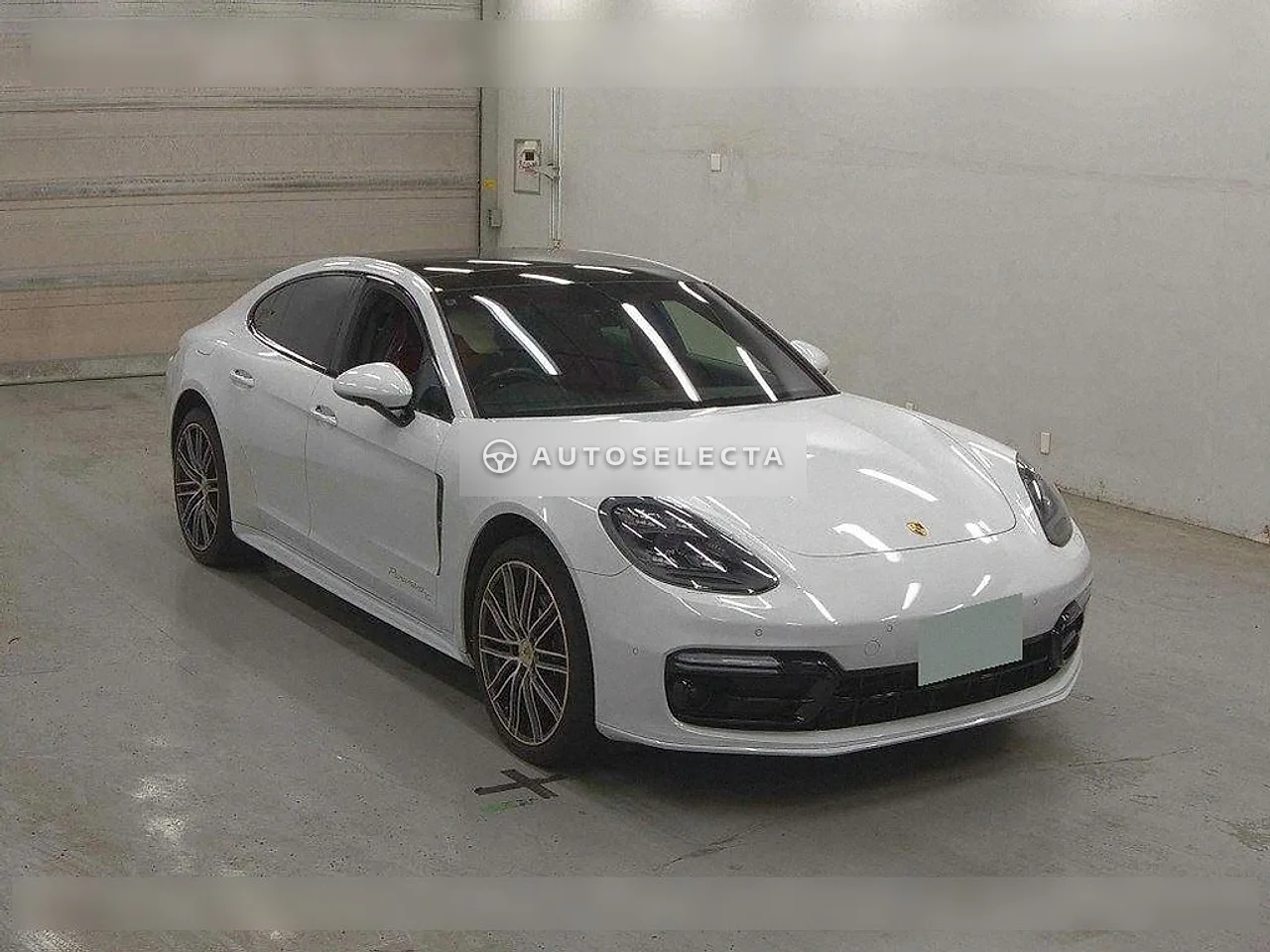 Porsche Panamera 2020, photo 1 of 1