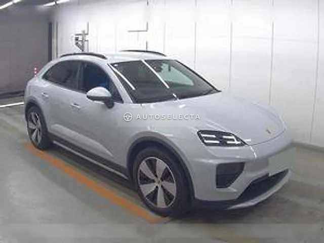 Porsche Macan 2025, auction grade 6