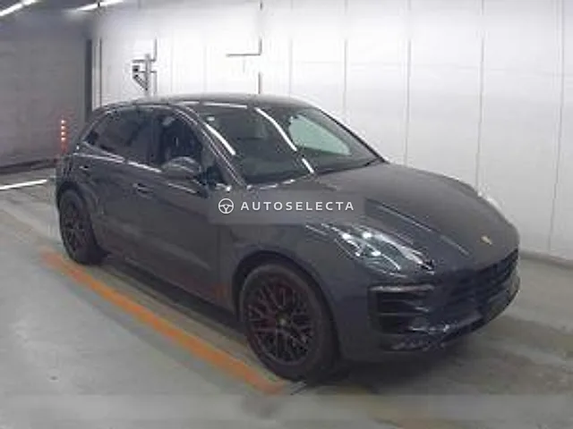 Porsche Macan 2016, auction grade 3.5