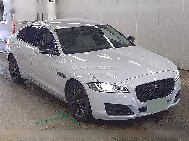 Jaguar XF 2017, auction grade 4