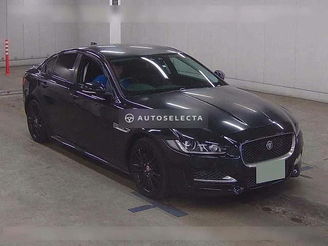 Jaguar XE 2017, auction grade 3.5