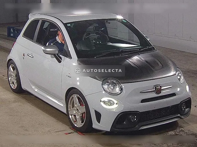 Abarth 595 2017, auction grade 4.5