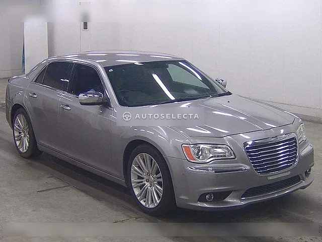 Chrysler 300 2013, auction grade 4