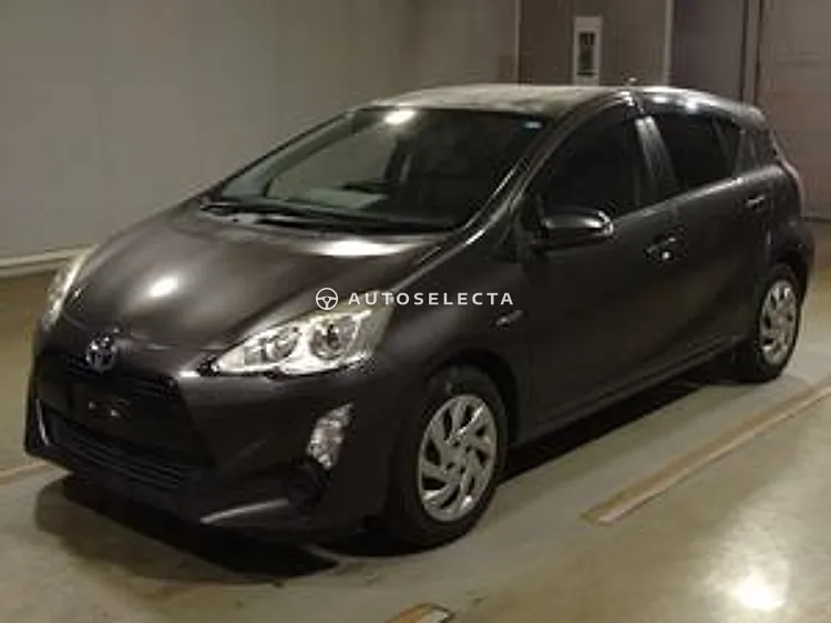 Toyota Aqua 2015, photo 1 of 1