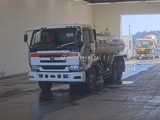Nissan BIG Thumb 2003, auction grade 3